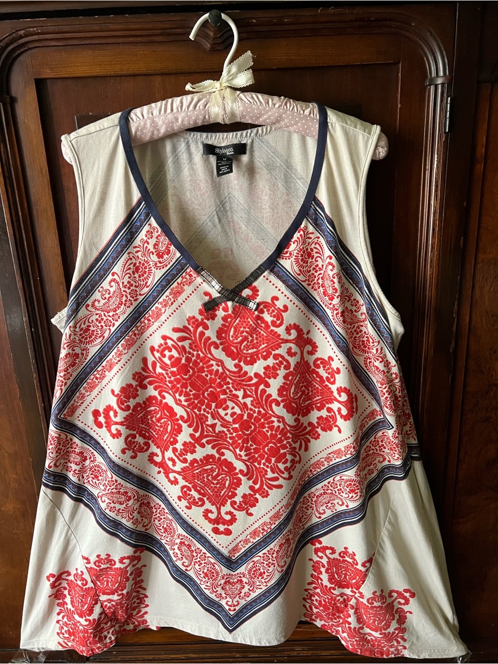 Style&co. Woman  Cream Tank with Red Paisley Medallion and Navy Trim V‑Neck